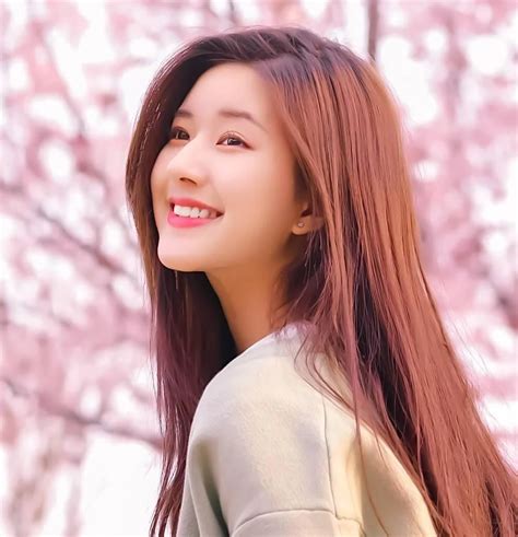zhao lusi age|Lusi Zhao .